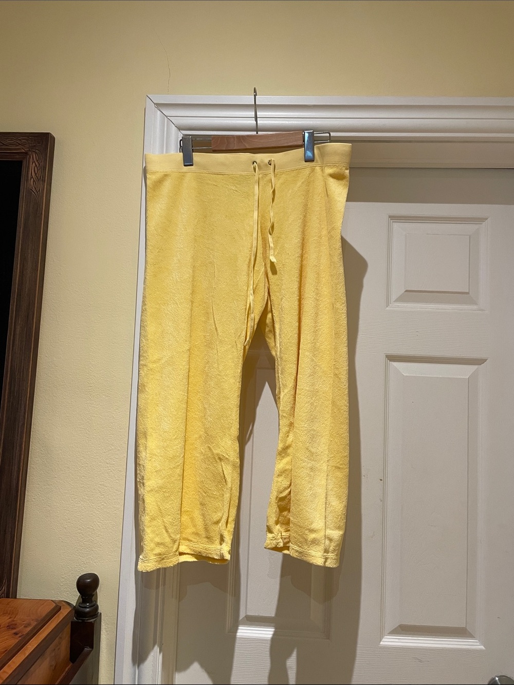 Juicy Couture Y2K Crown Pink label made in USA Yellow Drawstring Capri Size L